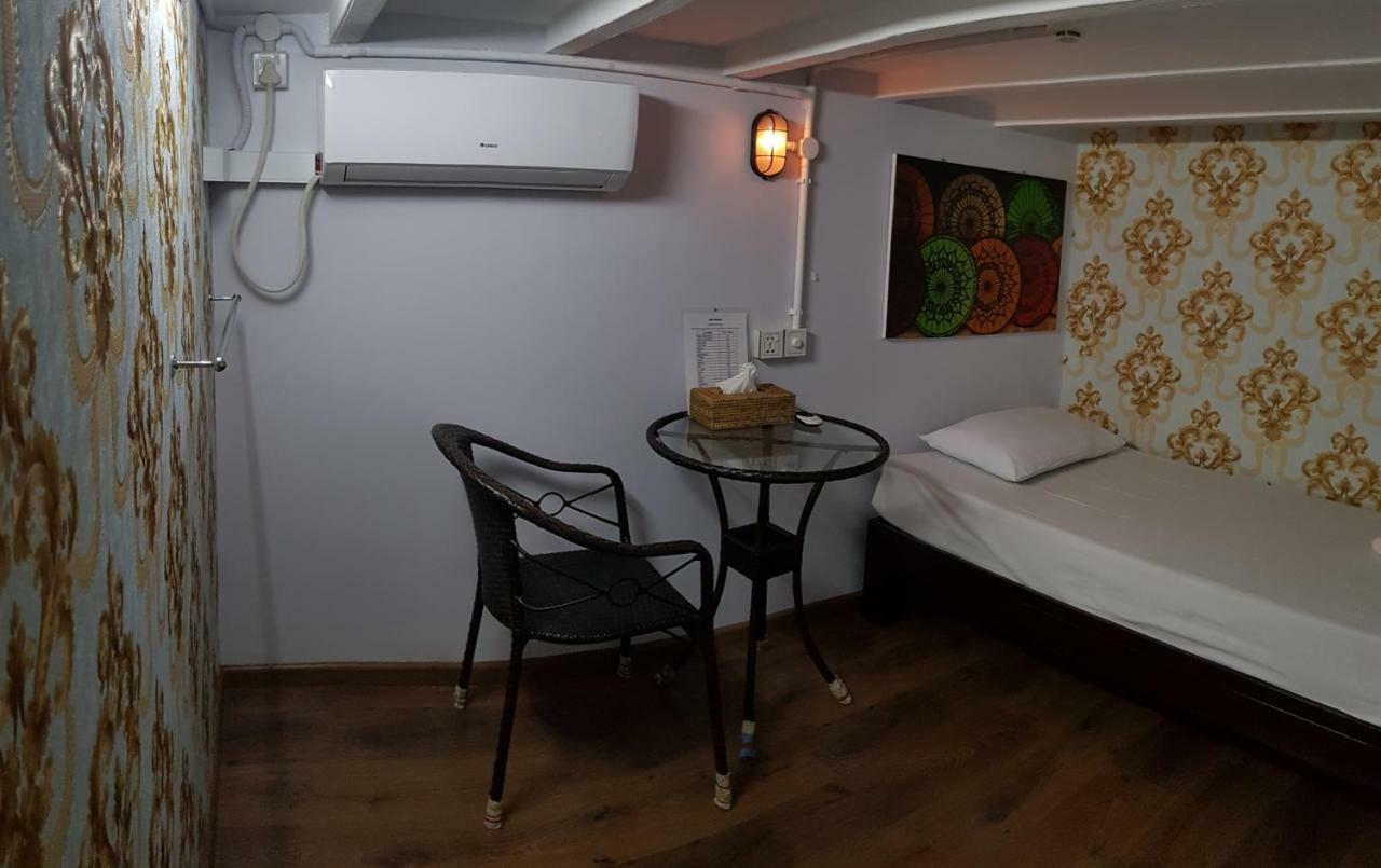 Hostel He-O Rangun Zewnętrze zdjęcie