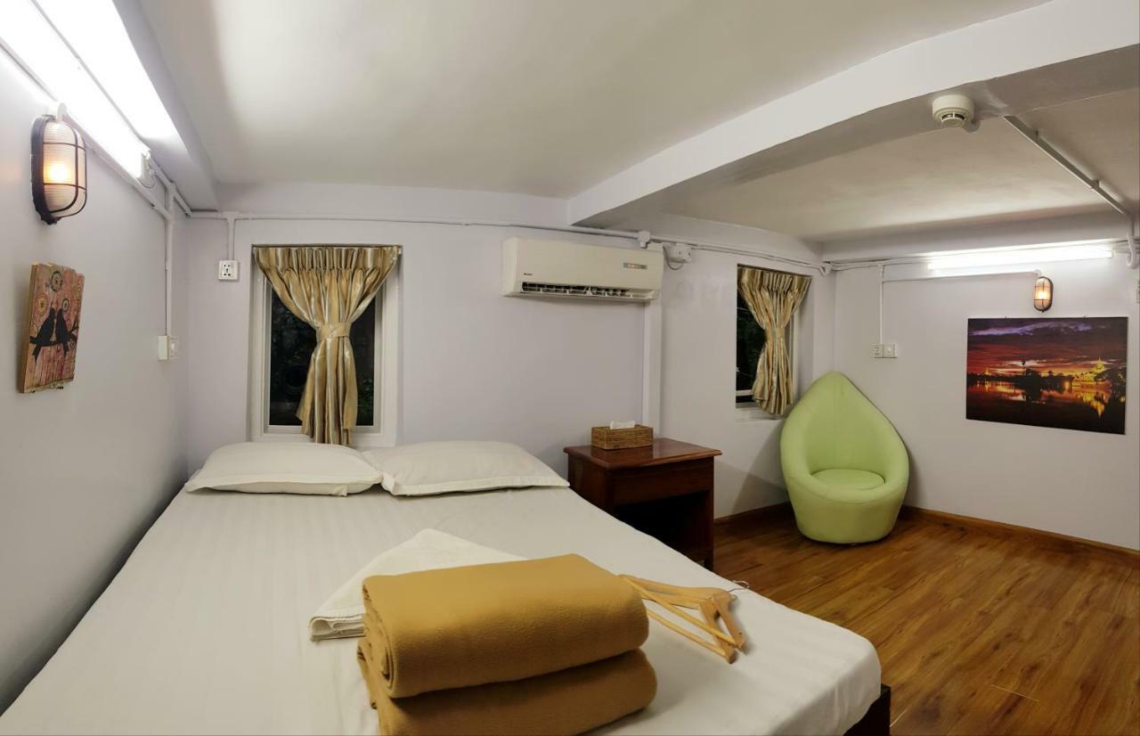 Hostel He-O Rangun Zewnętrze zdjęcie